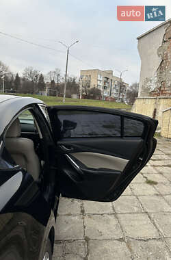 Седан Mazda 6 2013 в Чернівцях