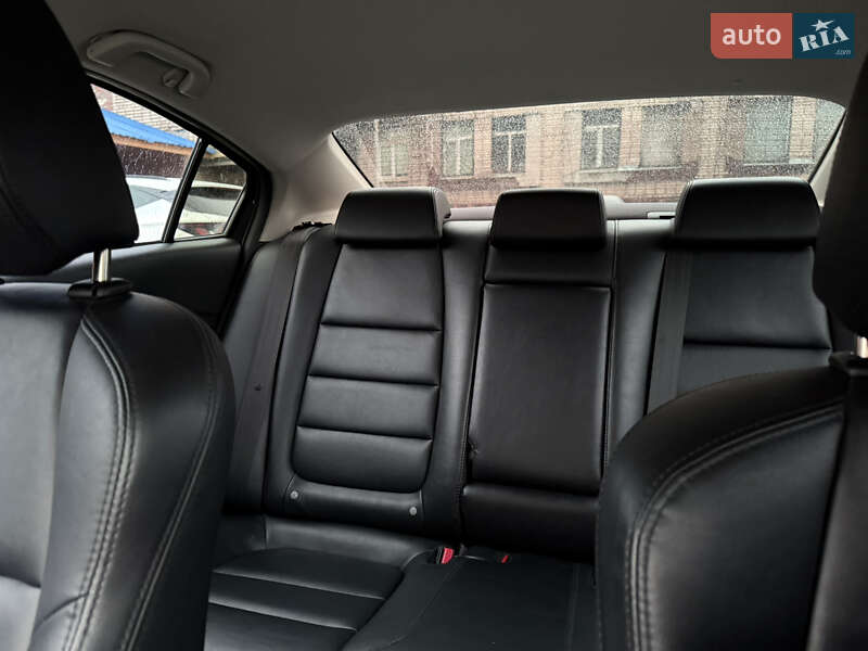 Седан Mazda 6 2013 в Корюковке