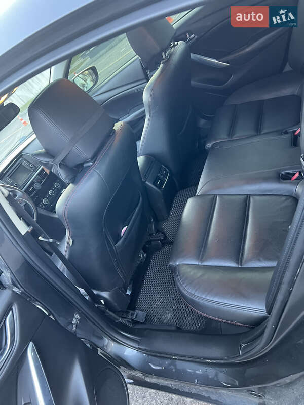 Седан Mazda 6 2013 в Днепре