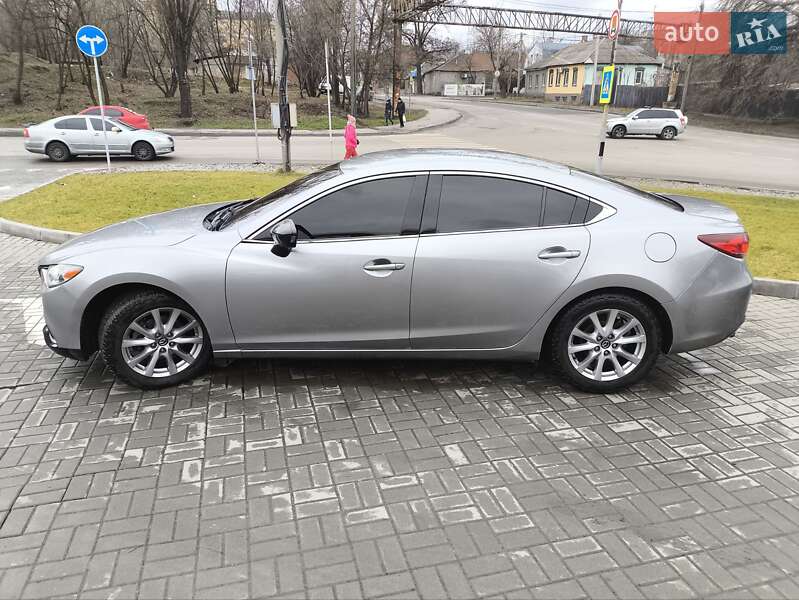 Седан Mazda 6 2014 в Днепре