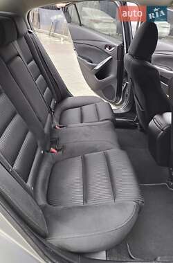 Седан Mazda 6 2014 в Днепре