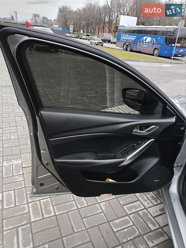 Седан Mazda 6 2014 в Днепре