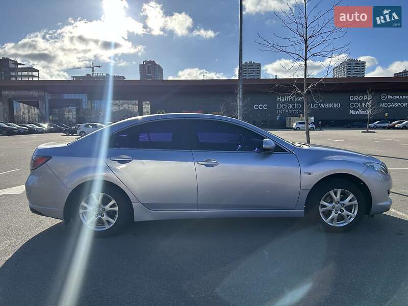 Седан Mazda 6 2009 в Карловке