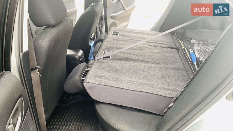 Седан Mazda 6 2005 в Павлограде