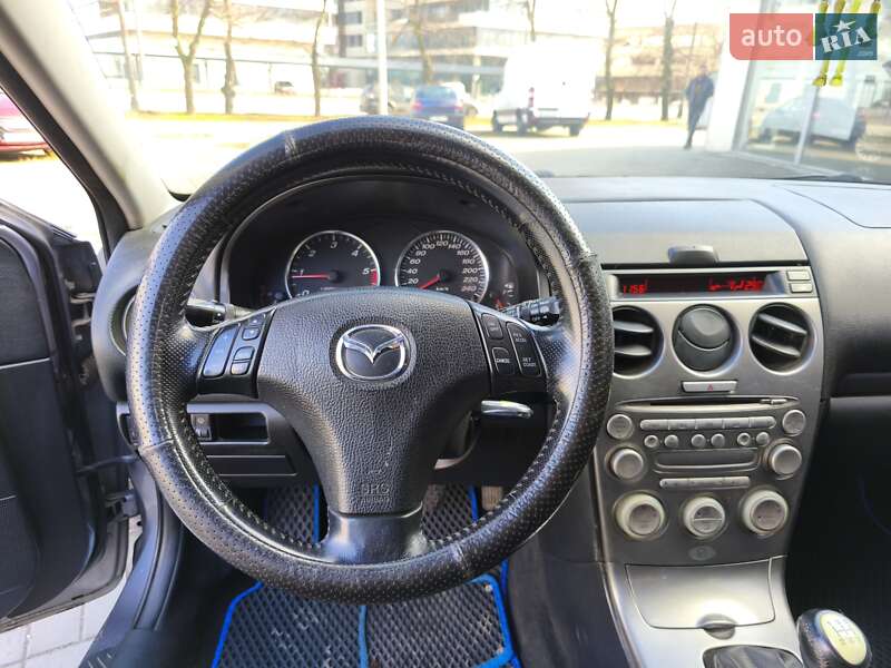 Лифтбек Mazda 6 2004 в Днепре