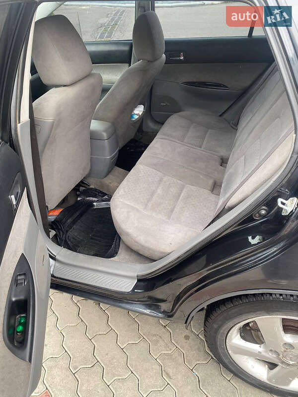 Универсал Mazda 6 2003 в Новояворовске