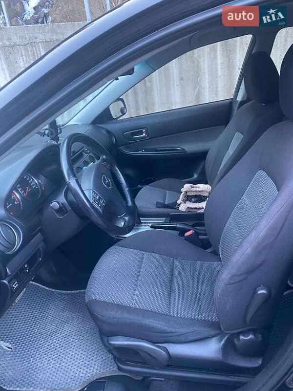 Седан Mazda 6 2003 в Рахове