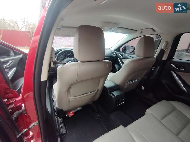 Седан Mazda 6 2014 в Львові