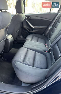 Седан Mazda 6 2015 в 
