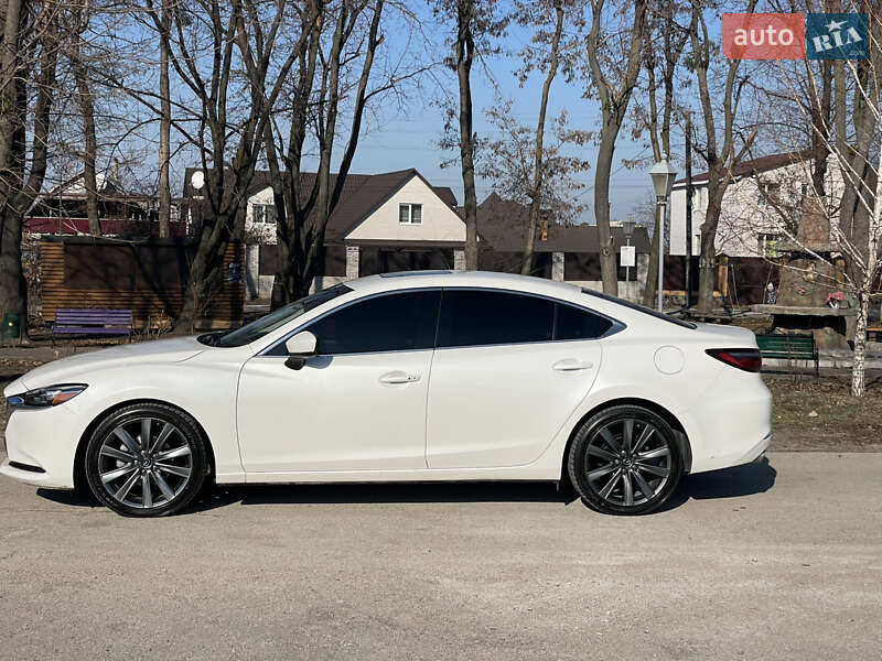 Седан Mazda 6 2018 в 