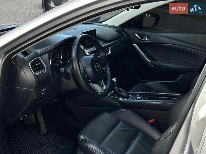 Седан Mazda 6 2015 в Ивано-Франковске