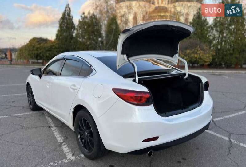 Седан Mazda 6 2014 в Кривом Роге