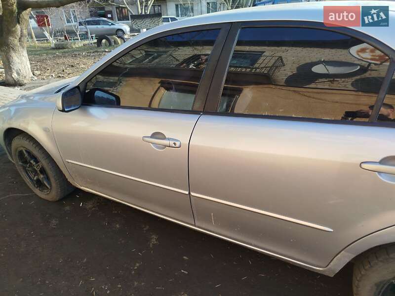 Седан Mazda 6 2003 в Синельниково
