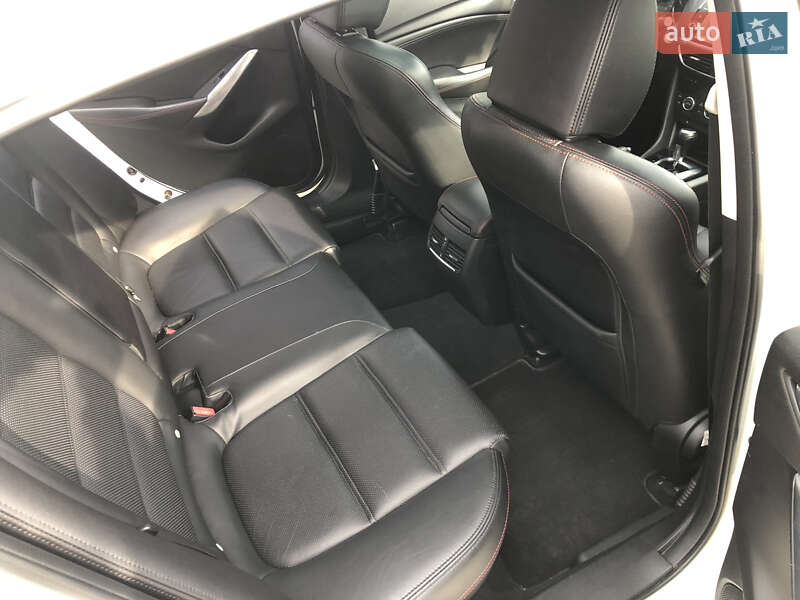 Седан Mazda 6 2012 в Яворове