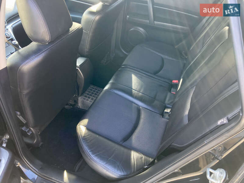 Универсал Mazda 6 2010 в Луцке