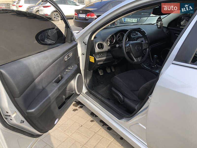 Седан Mazda 6 2008 в Днепре