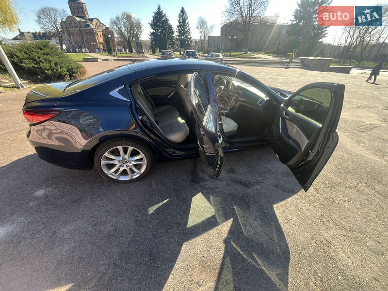 Седан Mazda 6 2013 в Макарове
