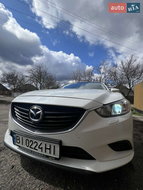 Седан Mazda 6 2013 в Лохвице