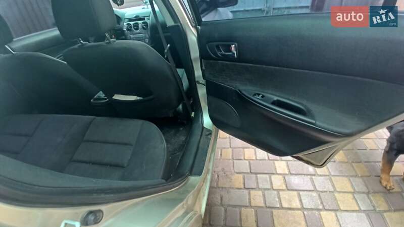 Седан Mazda 6 2005 в Барвенкове