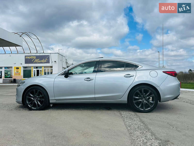 Седан Mazda 6 2016 в Ужгороді