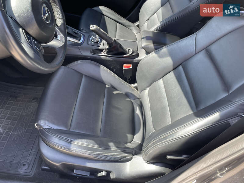 Седан Mazda 6 2014 в Львове