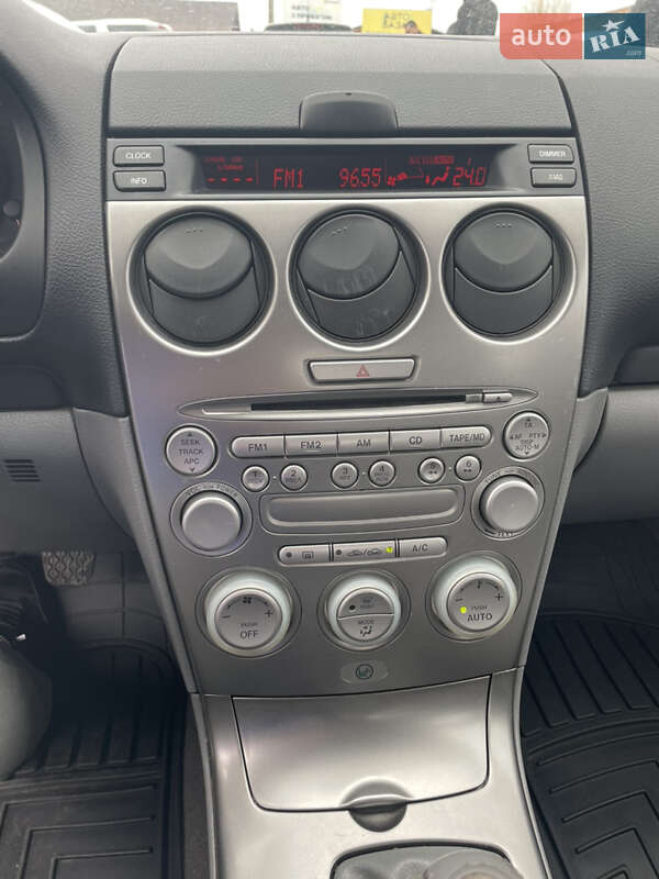 Седан Mazda 6 2004 в Луцке