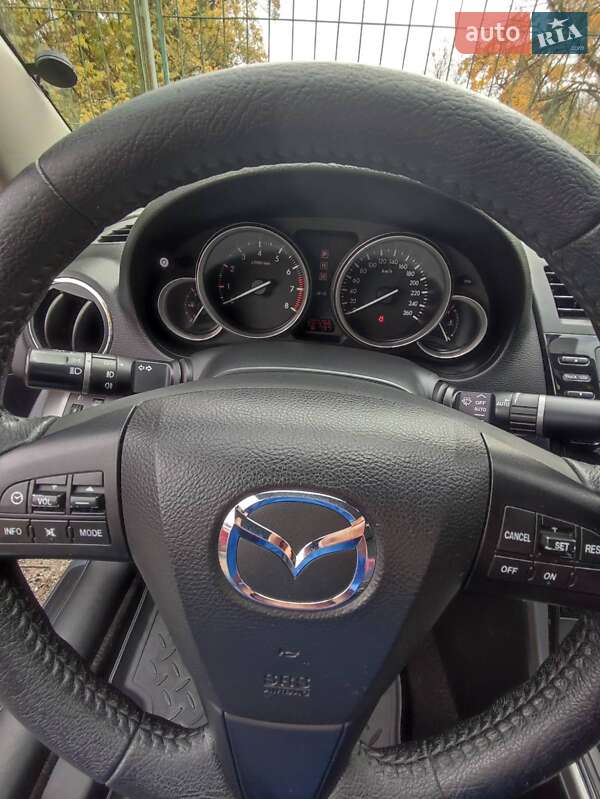 Седан Mazda 6 2011 в Днепре