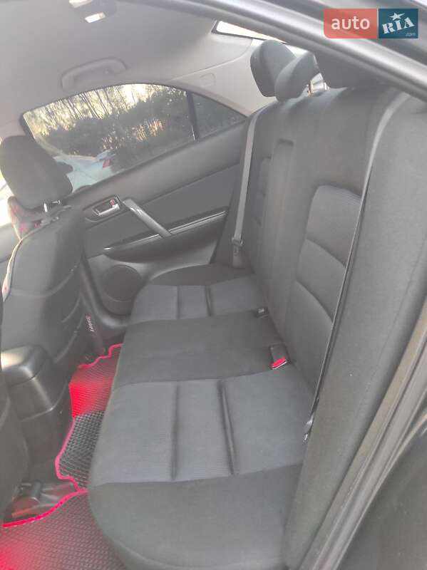 Седан Mazda 6 2006 в Радивилове