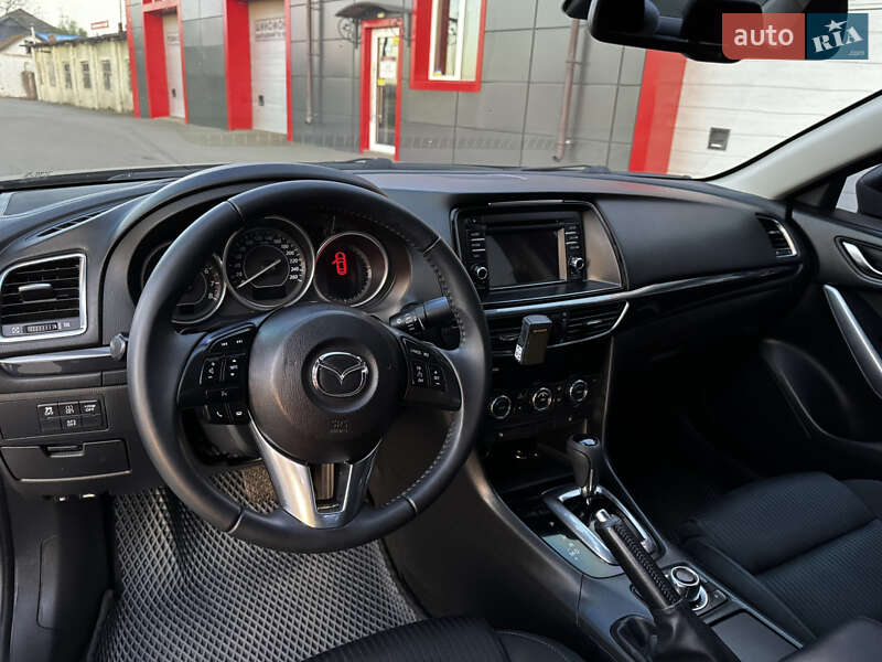 Седан Mazda 6 2014 в Шполе