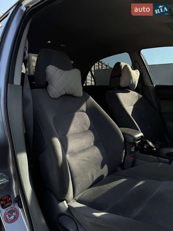 Седан Mazda 6 2003 в Ивано-Франковске