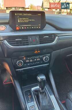 Седан Mazda 6 2016 в 