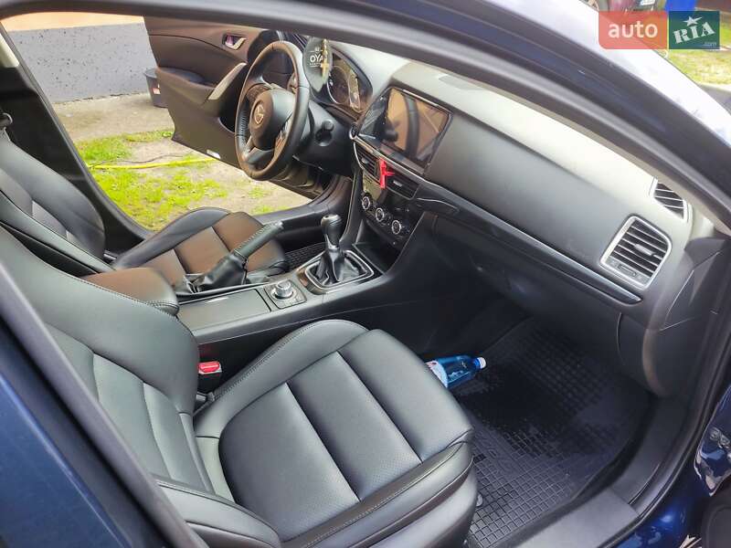 Седан Mazda 6 2013 в Винниках