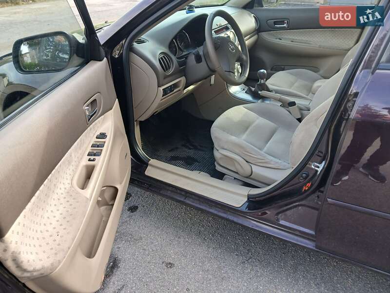Седан Mazda 6 2005 в Богуславе