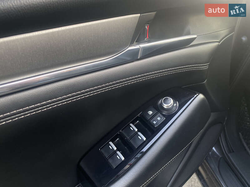 Седан Mazda 6 2019 в Борщеве