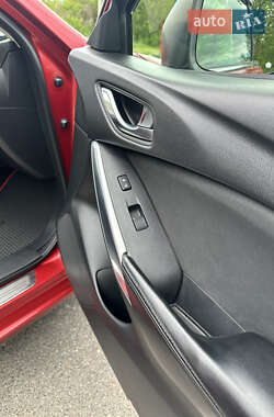 Седан Mazda 6 2014 в 