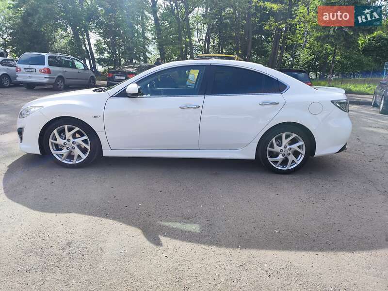 Седан Mazda 6 2010 в Львові