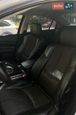 Седан Mazda 6 2011 в 