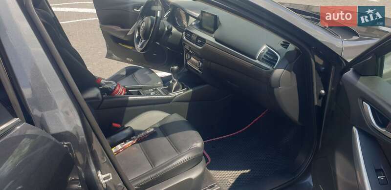 Универсал Mazda 6 2015 в Киеве