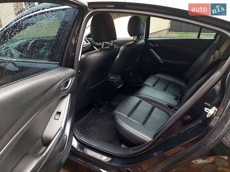 Седан Mazda 6 2013 в Белогородке