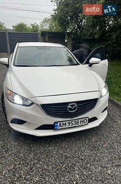 Седан Mazda 6 2014 в 
