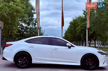Седан Mazda 6 2015 в 