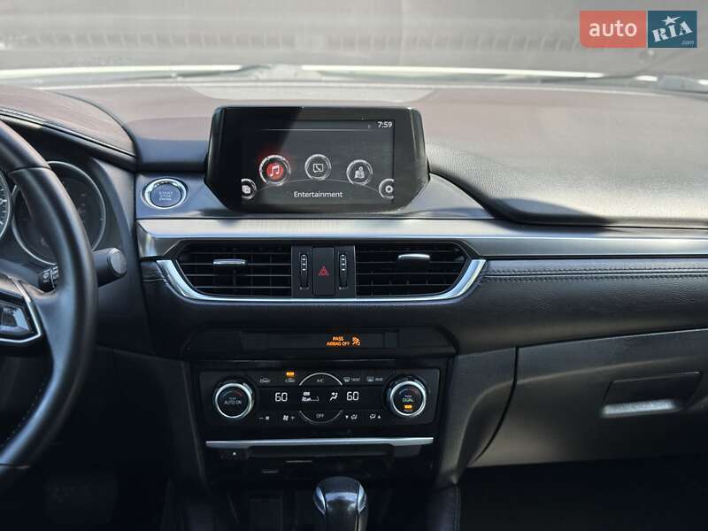 Седан Mazda 6 2017 в Львові