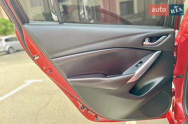 Седан Mazda 6 2016 в 
