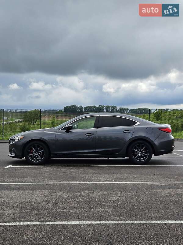 Седан Mazda 6 2014 в Ровно