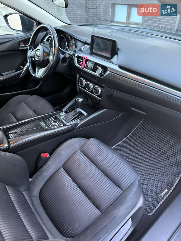 Седан Mazda 6 2015 в Львові