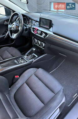 Седан Mazda 6 2015 в 