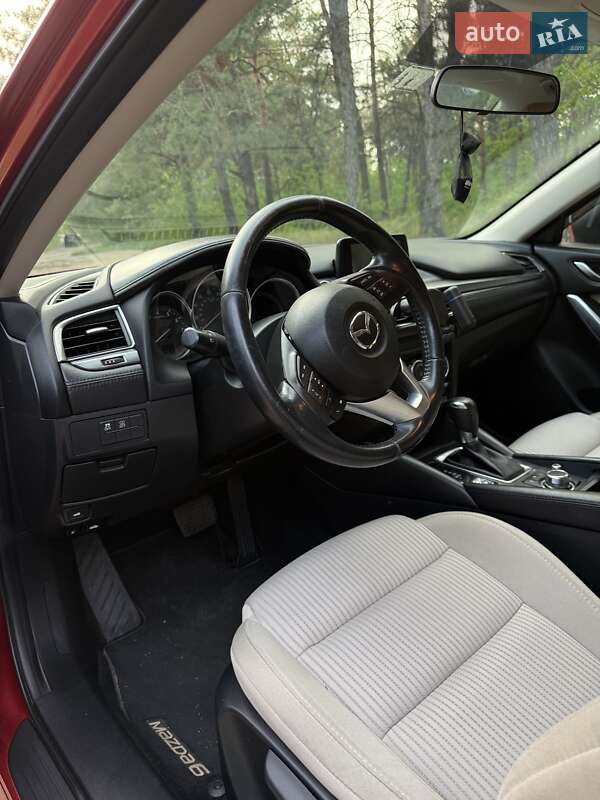 Седан Mazda 6 2015 в Запоріжжі