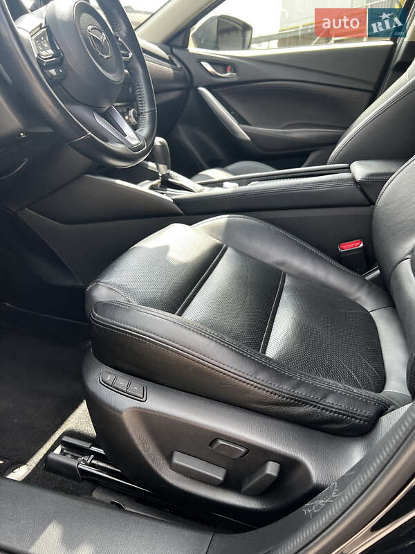 Седан Mazda 6 2018 в Львові