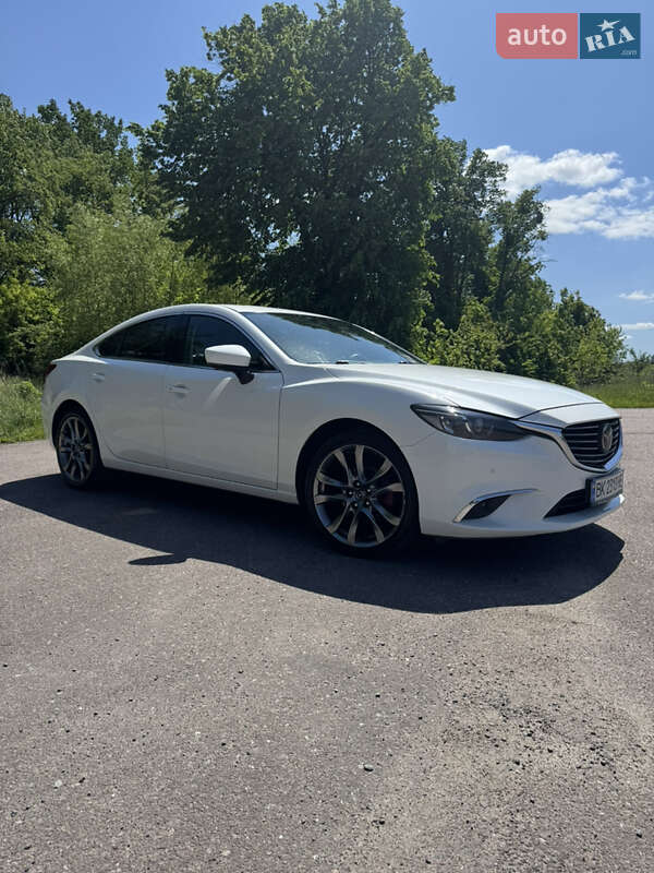 Седан Mazda 6 2016 в Дубно