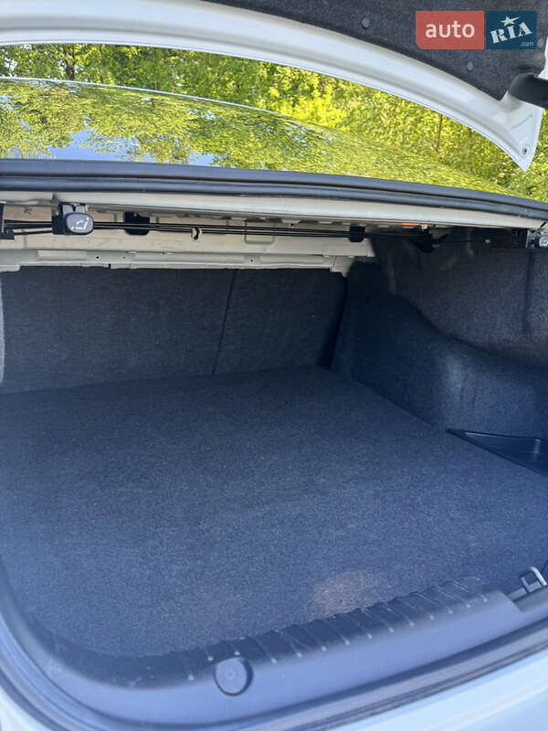 Седан Mazda 6 2016 в Дубно